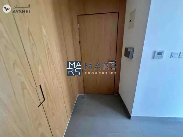 Brand new studio with gym pool and parking