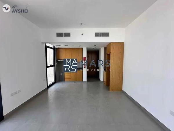 Brand new studio with gym pool and parking