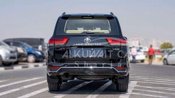 Toyota Land Cruiser TOYOTA LAND CRUISER LC300 VXR 3.3D AT MY2025 – BLACK