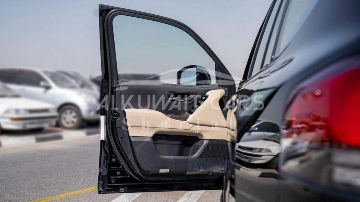 Toyota Land Cruiser TOYOTA LAND CRUISER LC300 VXR 3.3D AT MY2025 – BLACK-12-12