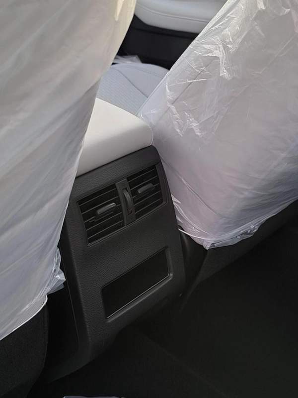 Mitsubishi Outlander OUTLANDER 5P-M-LINE 2.5L SUV FWD 5Doors