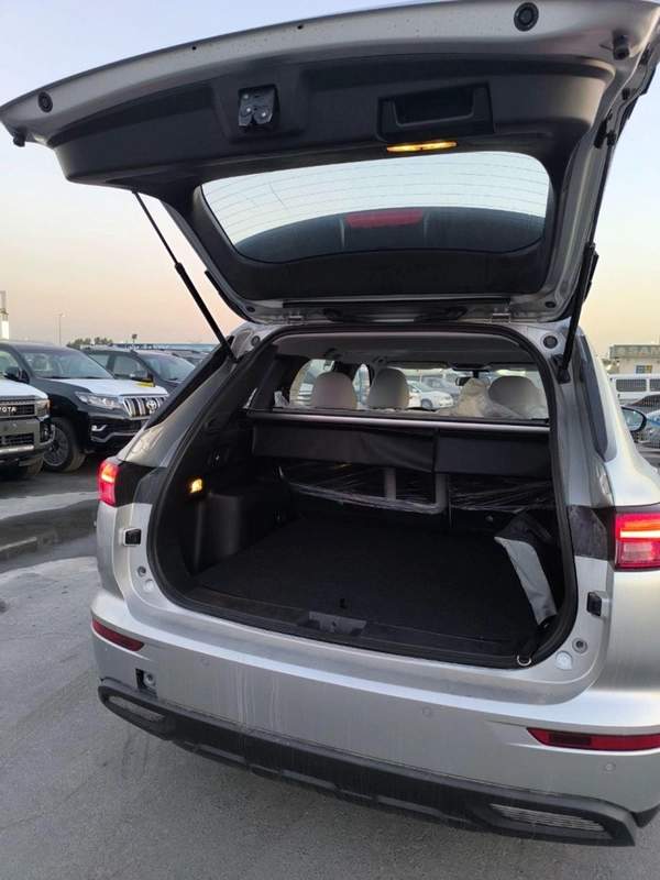 Mitsubishi Outlander OUTLANDER 5P-M-LINE 2.5L SUV FWD 5Doors