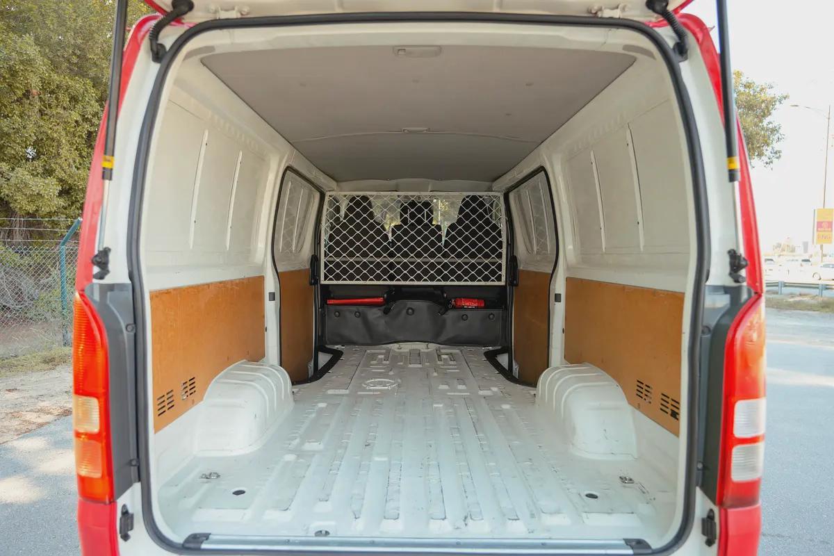 Std-Roof Delivery Van | Manual | GCC Specs | Ref#T90205-6-6