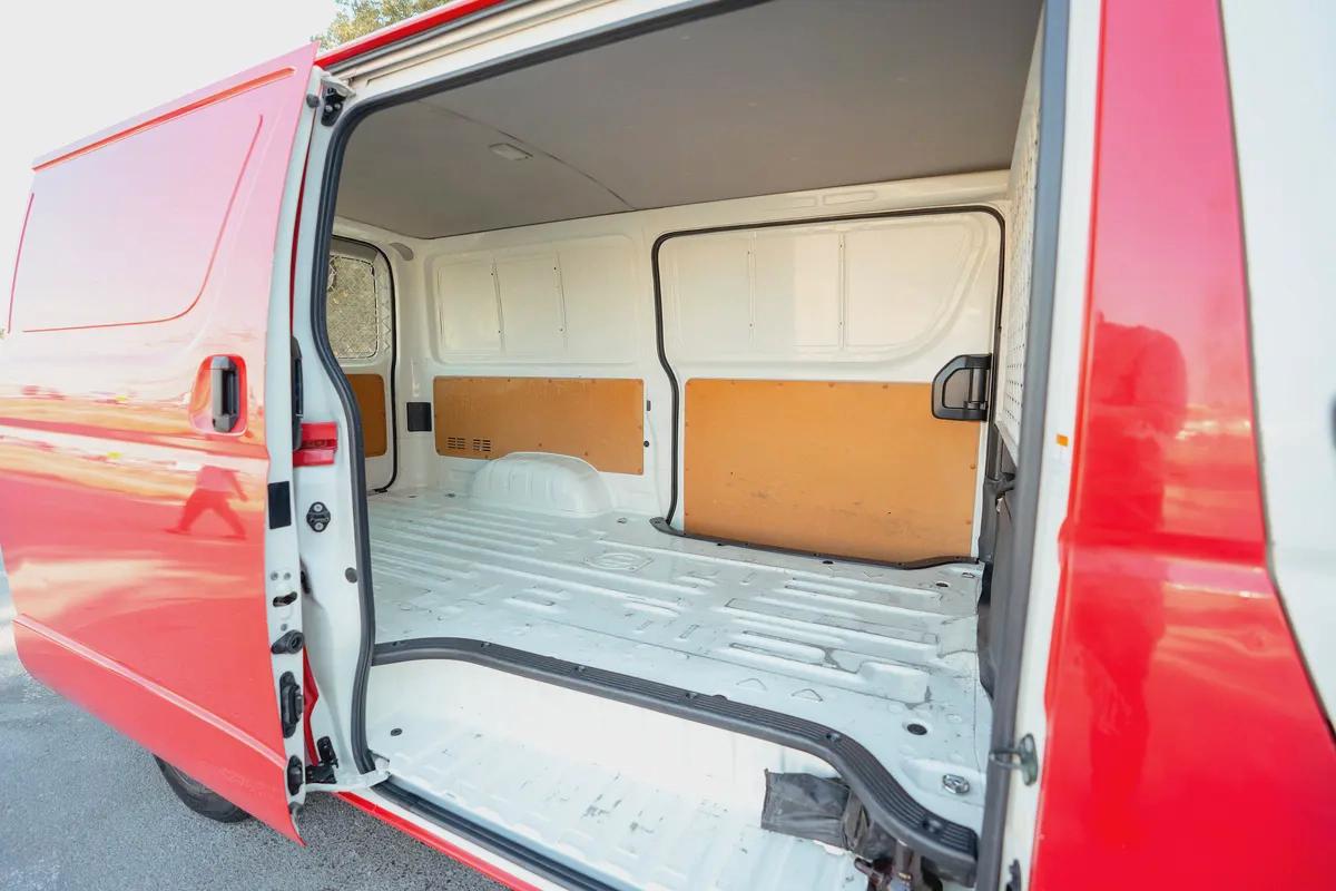 Std-Roof Delivery Van | Manual | GCC Specs | Ref#T90205-7-7