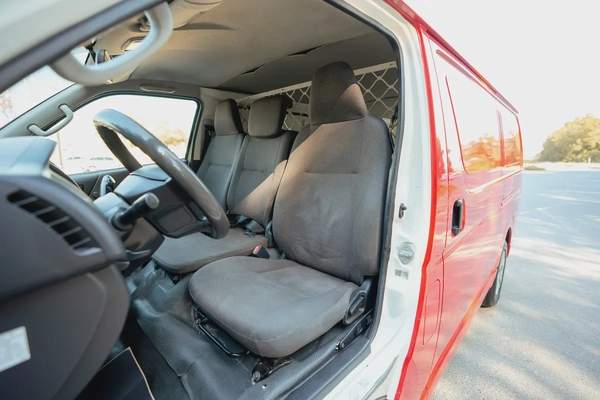 Std-Roof Delivery Van | Manual | GCC Specs | Ref#T90205