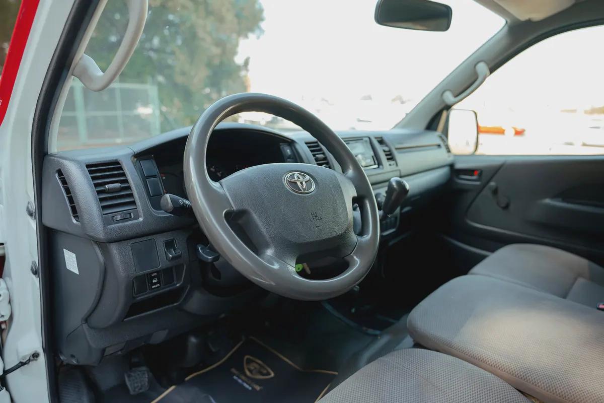 Std-Roof Delivery Van | Manual | GCC Specs | Ref#T90205-10-10