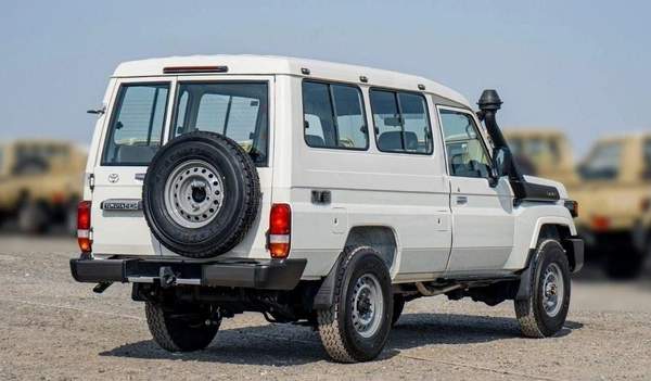 Toyota Land Cruiser 70 LC78 4.2L V6 DIESEL 3DOOR
