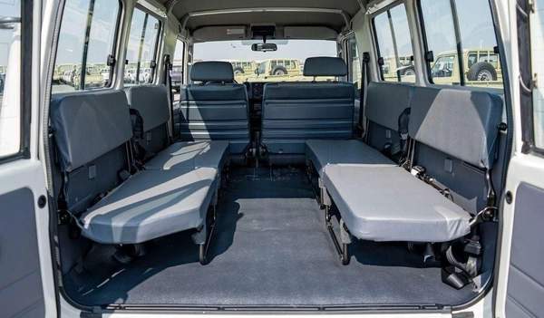 Toyota Land Cruiser 70 LC78 4.2L V6 DIESEL 3DOOR