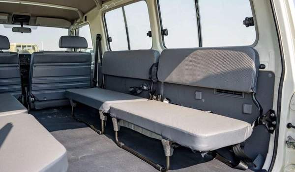 Toyota Land Cruiser 70 LC78 4.2L V6 DIESEL 3DOOR