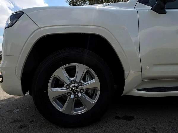 Toyota Land Cruiser GXR 3.5 L twin turbo 2026 - GCC Specs - Brand New!