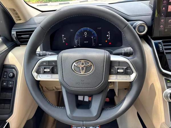 Toyota Land Cruiser GXR 3.5 L twin turbo 2026 - GCC Specs - Brand New!