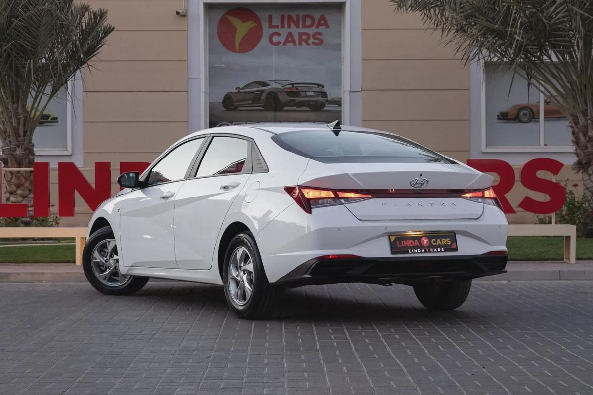 Hyundai Elantra / Avante 2023-13-13