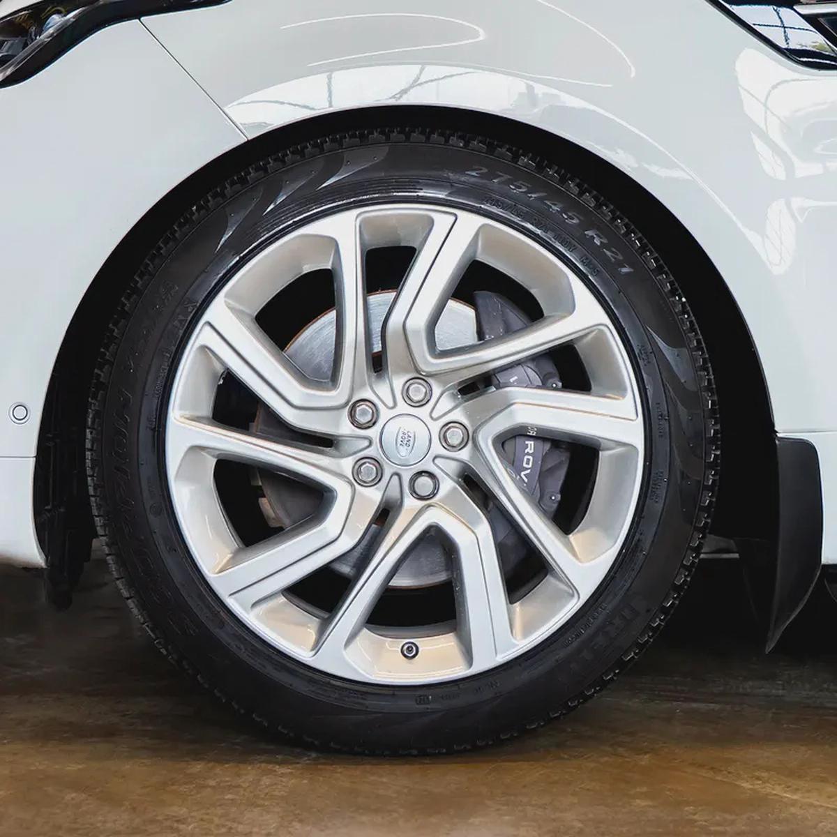 AED 164,950 P.M • 0% Downpayment • Range Rover Sport HSE Dynamic • Agency Warranty-6-6