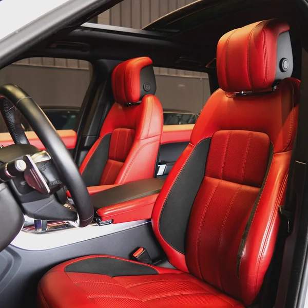 AED 164,950 P.M • 0% Downpayment • Range Rover Sport HSE Dynamic • Agency Warranty