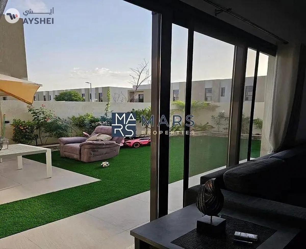 A spacious villa in Nasma - Luxury living in a tranquil community.-1-landscape