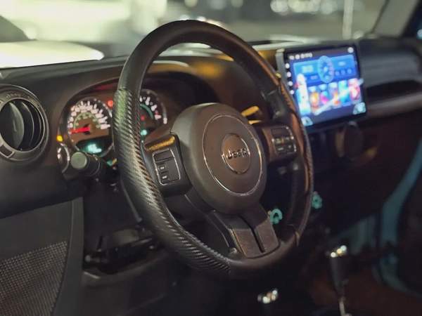 جيب رانجلر 2018 خليجي سبورت بحاله ممتازه