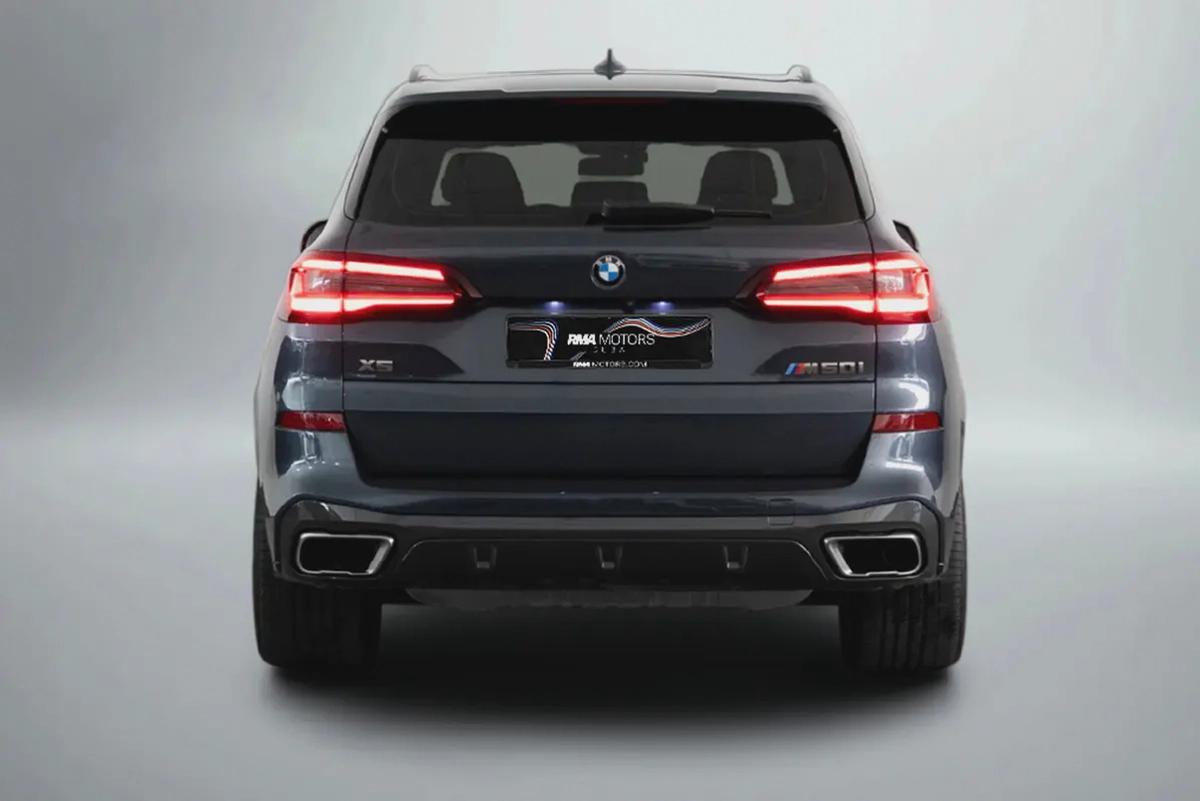 4,240 AED / 60 months | 0% DP | 2021 BMW X5 M50i / Full BMW Service History-3-3