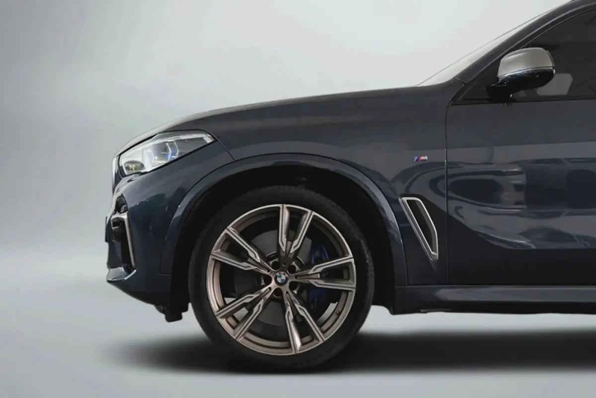 4,240 AED / 60 months | 0% DP | 2021 BMW X5 M50i / Full BMW Service History-5-5