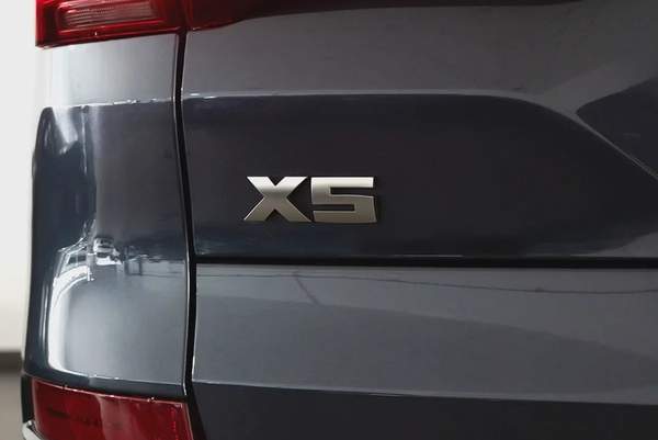 4,240 AED / 60 months | 0% DP | 2021 BMW X5 M50i / Full BMW Service History