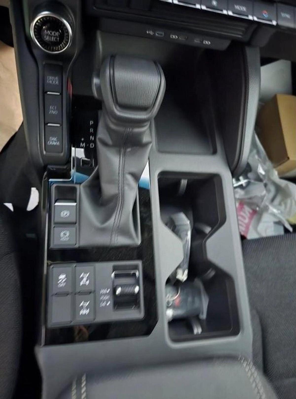 Toyota Prado 2.4L PETROL 2024 GCC-9-9