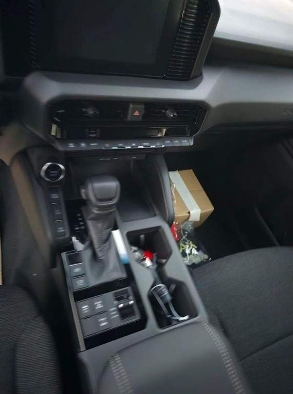Toyota Prado 2.4L PETROL 2024 GCC
