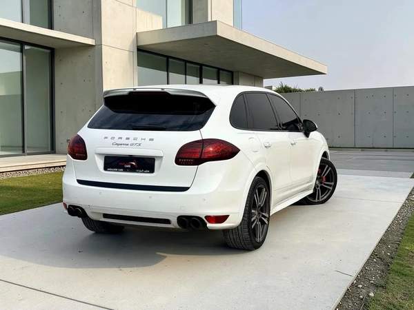 PORSCHE CAYENNE GTS | 4.8L V8 – 420 BHP | 2013 | GCC SPECS