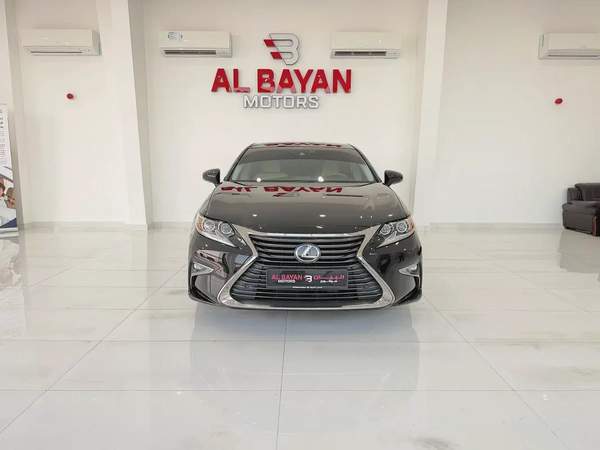 لكزس ES350 فل اوبشن دبه كهربا اسود / بيج خليجي 2017 Lexus ES 350 - GCC Specs
