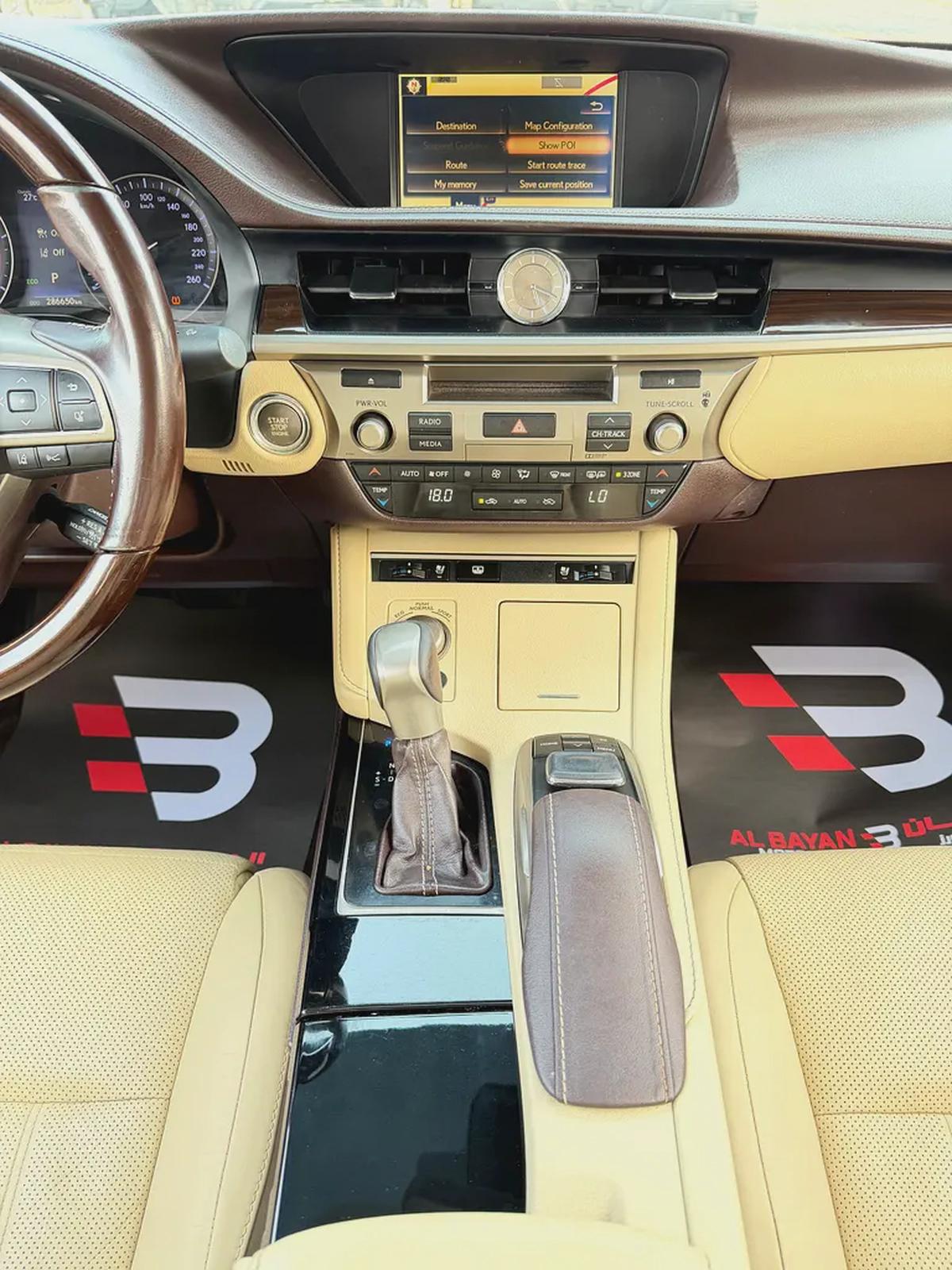 لكزس ES350 فل اوبشن دبه كهربا اسود / بيج خليجي 2017 Lexus ES 350 - GCC Specs-12-12