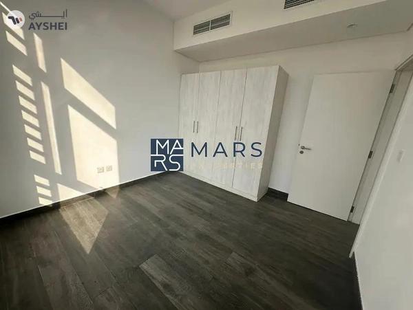 Lavish 4 Bedrooms Townhouse is Second Phase Corner unit is available for Sales