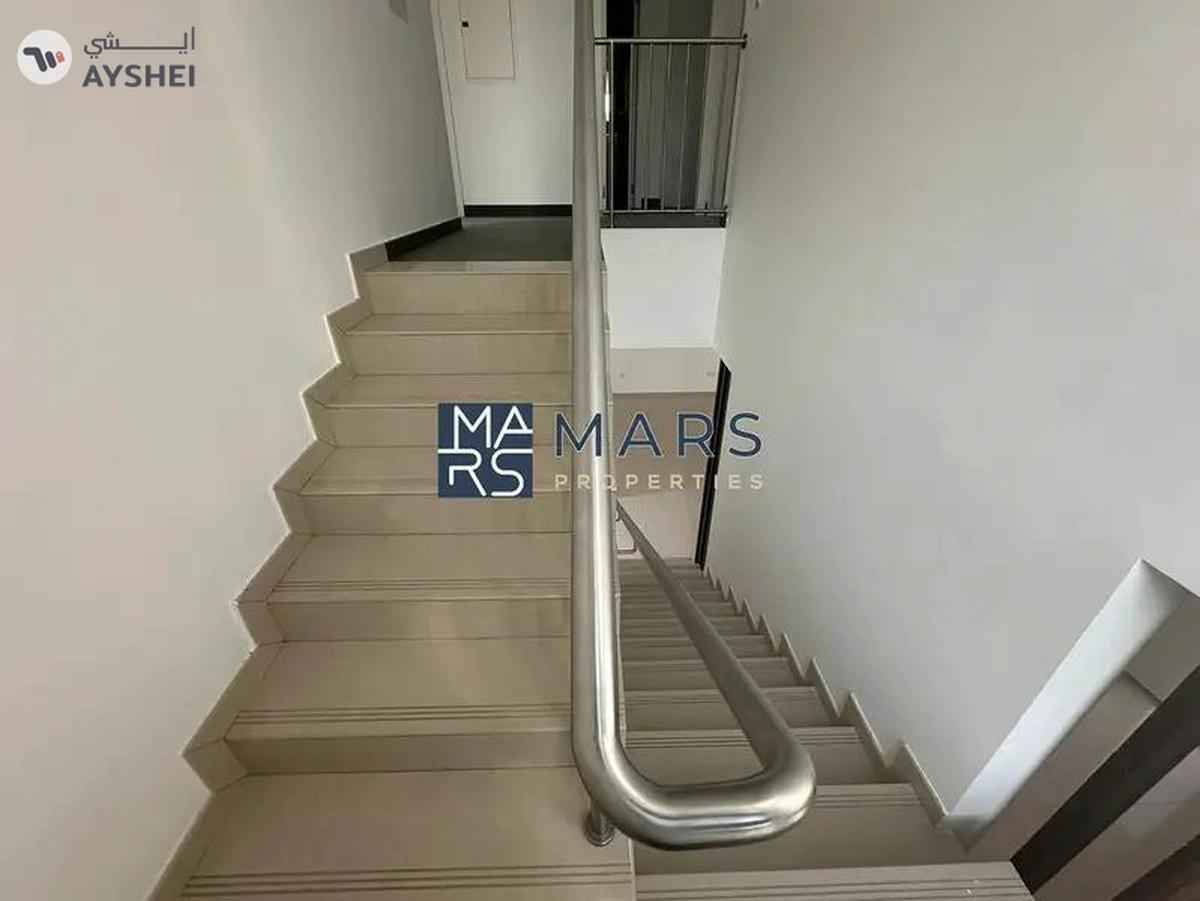 Lavish 4 Bedrooms Townhouse is Second Phase Corner unit is available for Sales-20-20