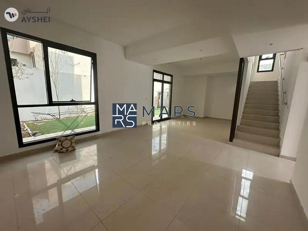 Lavish 4 Bedrooms Townhouse is Second Phase Corner unit is available for Sales-1-landscape