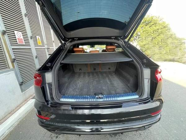 Audi Q8 55 TFSI quattro S-Line 3.0L (340 HP) -Al Nabooda