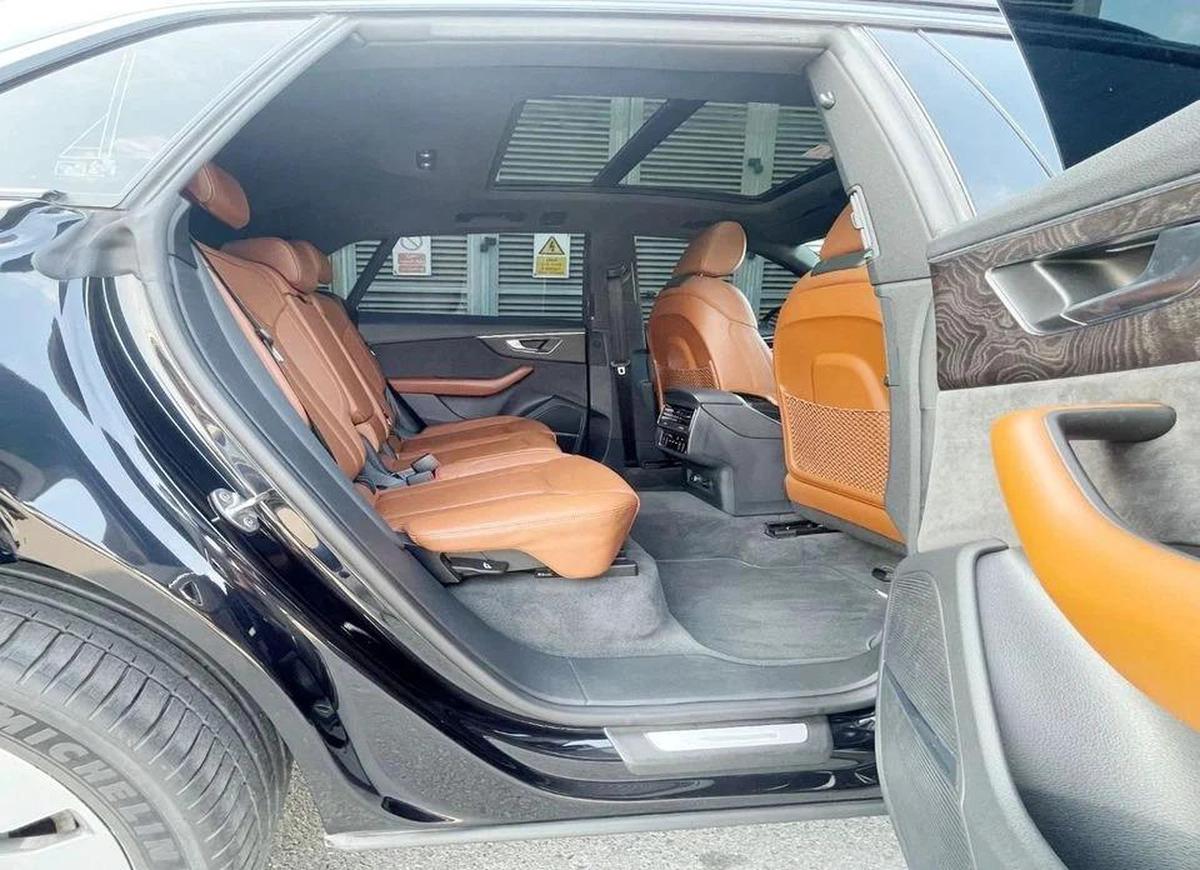Audi Q8 55 TFSI quattro S-Line 3.0L (340 HP) -Al Nabooda-18-18