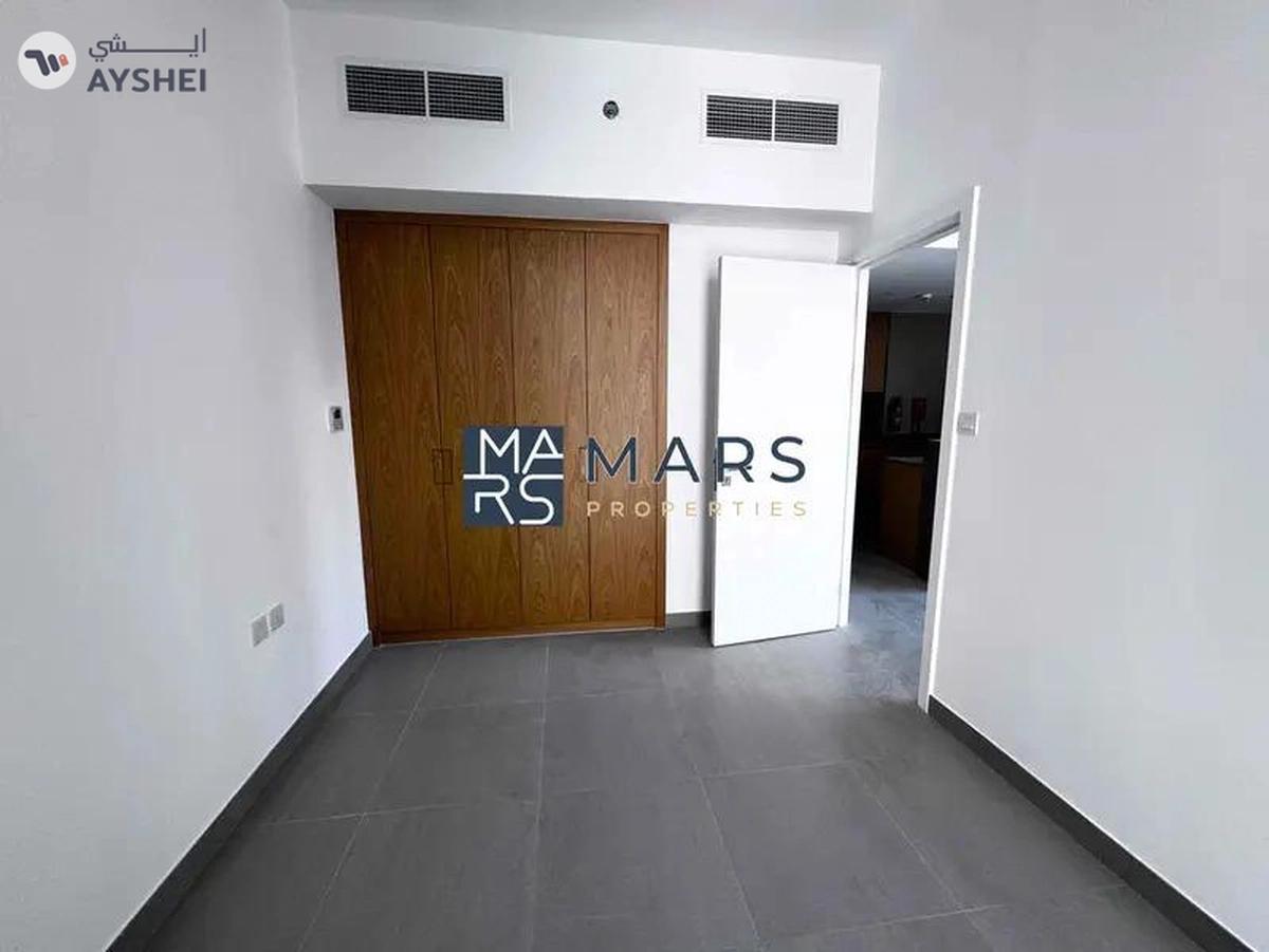 Luxurious brand new one bedroom with all facilities available-10-10