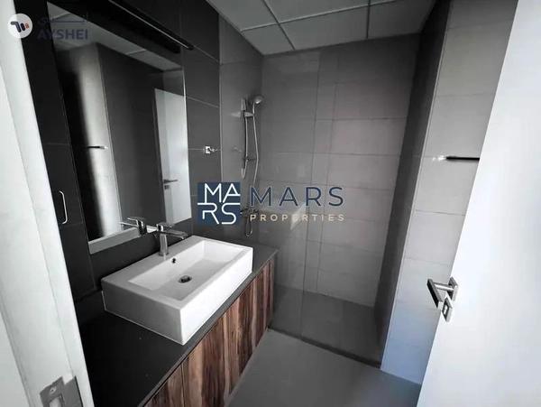 Luxurious brand new one bedroom with all facilities available