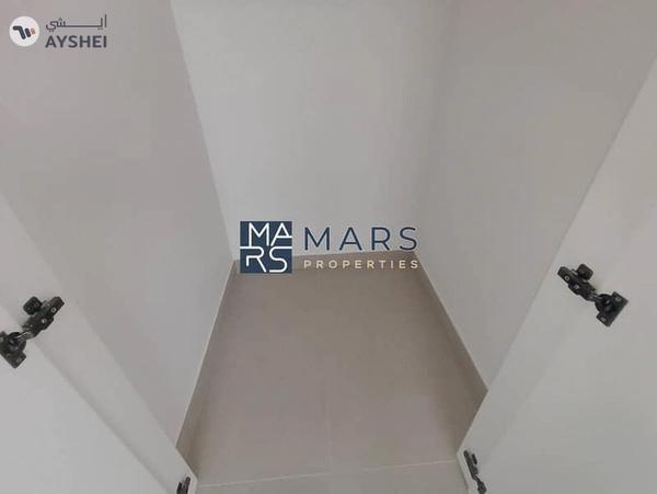 Brand New 4 bedroom villa available for rentin Masaar just in 200k