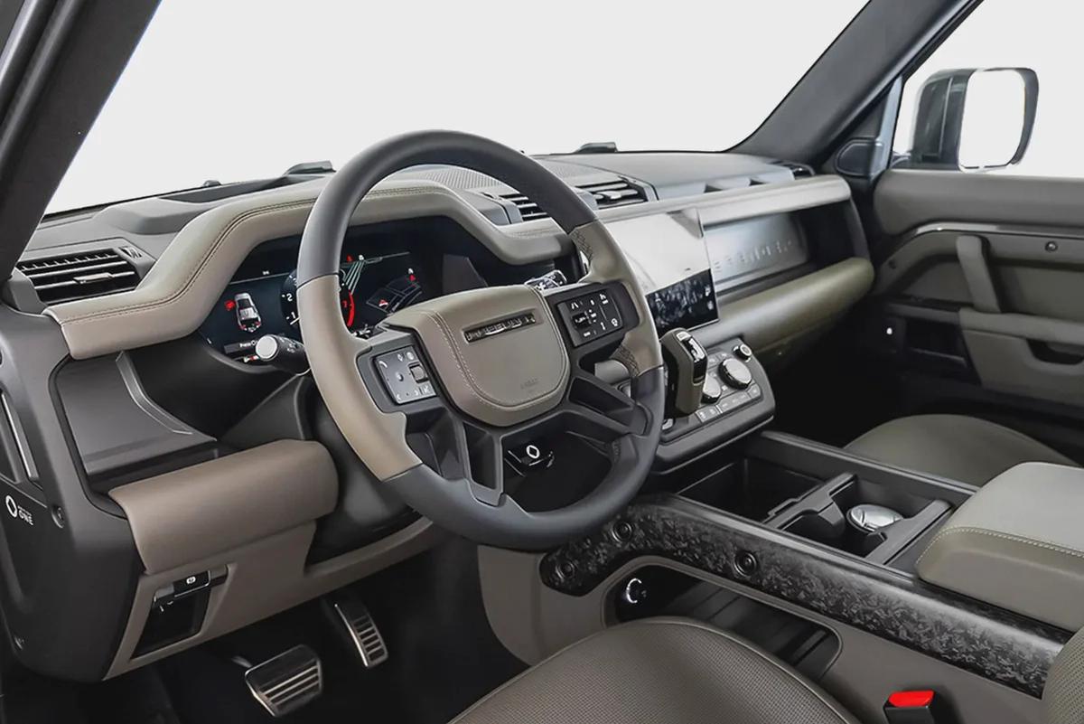 15,778 AED / 60 months | DP | 2025 Land Rover Defender 110 OCTA Edition One P635 V8 / European Spec-6-6