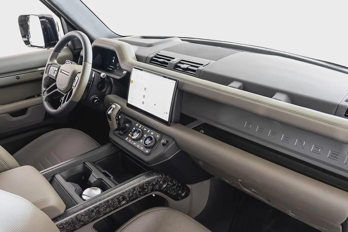15,778 AED / 60 months | DP | 2025 Land Rover Defender 110 OCTA Edition One P635 V8 / European Spec-11-11