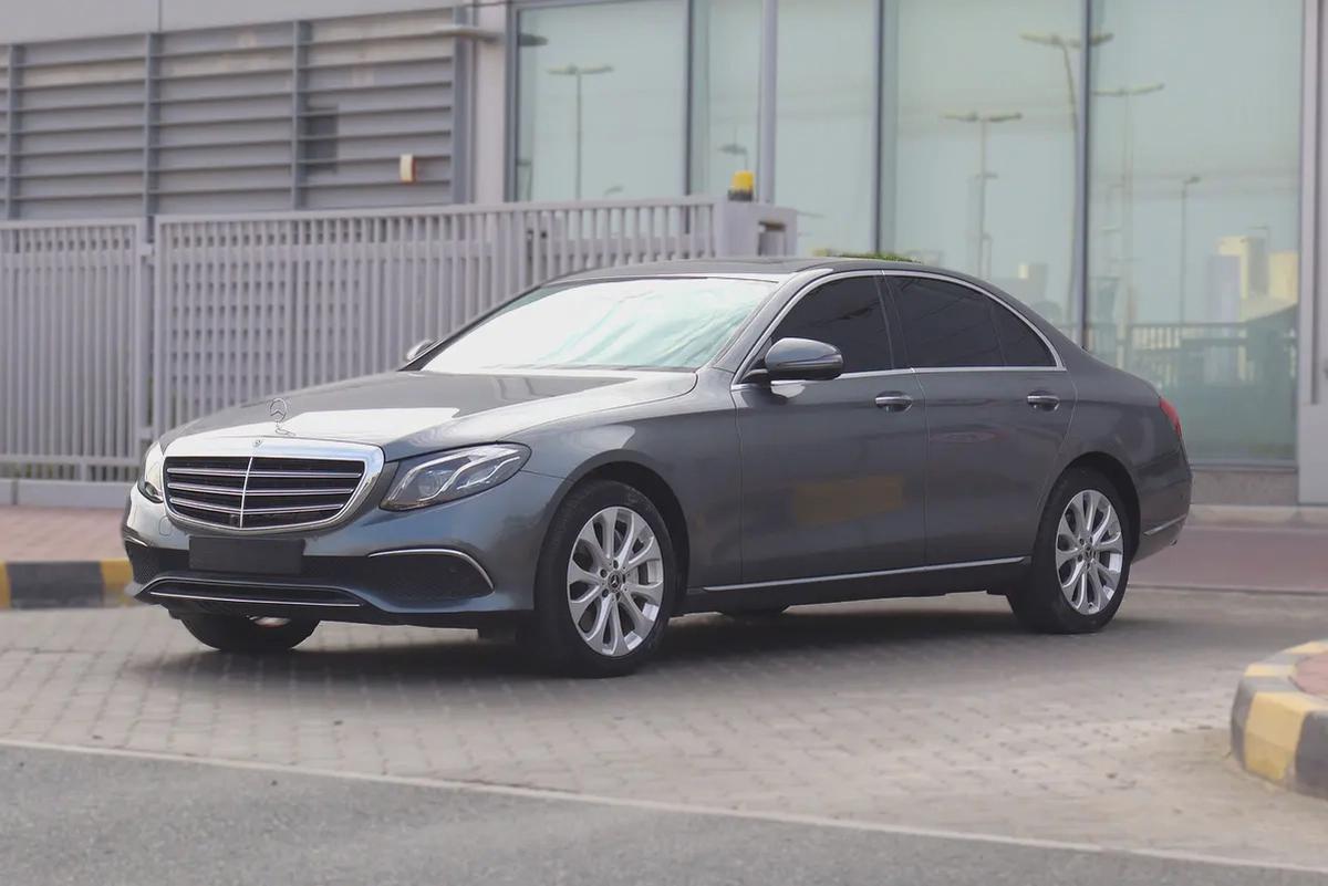 Mercedes-Benz E-Class E 300 2018 - Korean Specs - Excellent Condition-0-0