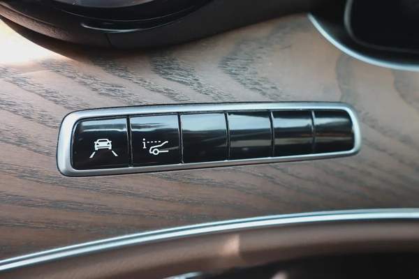 Mercedes-Benz E-Class E 300 2018 - Korean Specs - Excellent Condition