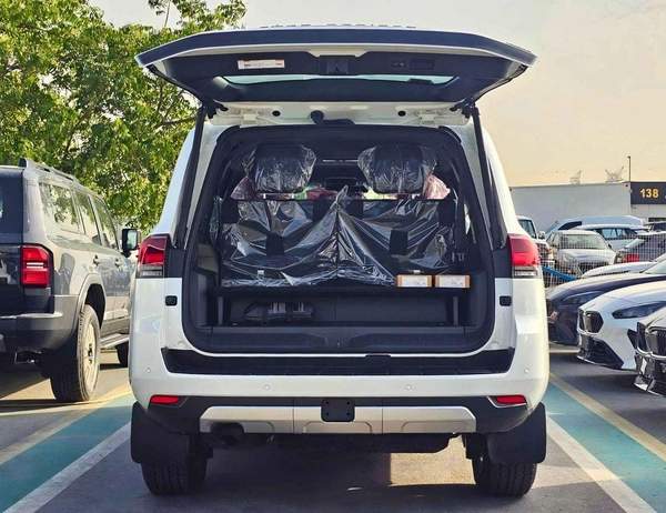 Toyota Land Cruiser GR SPORT 1MHEV HIGH HYBRID / 3.5L PETROL V6 / RADAR /REAR ENTERTAINMENT DVD/COOL BOX (CODE#LC3HGR)