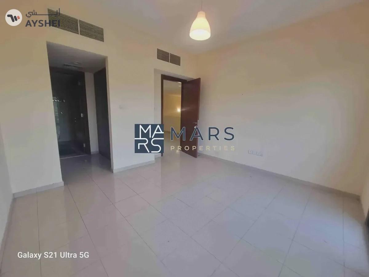 Luxury 4 bedroom villa available for rent in Al Zahia just in 200k-1-landscape