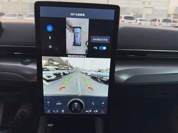 2022 Ford Mustang, black, in good condition, full options