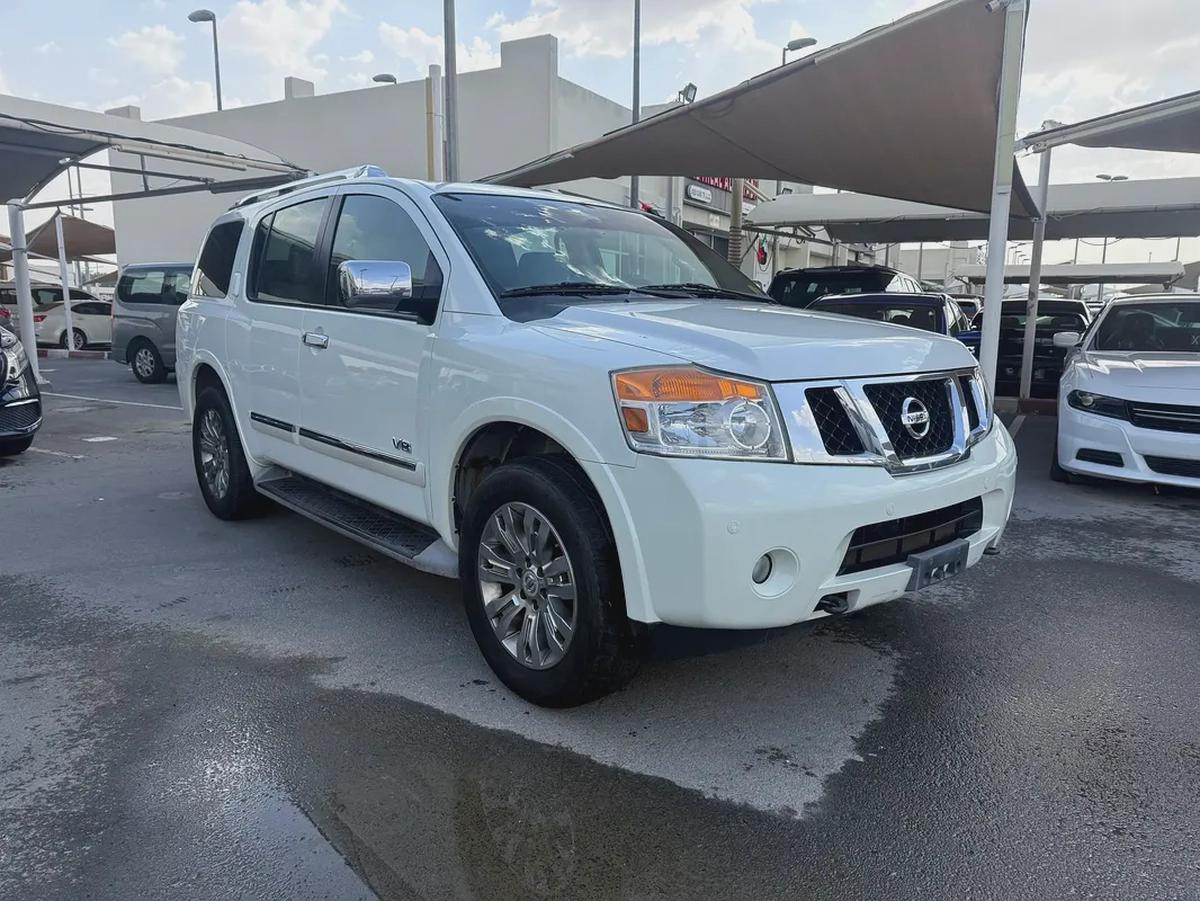 Nissan Armada LE GCC original paint accident free excellent condition-0-0