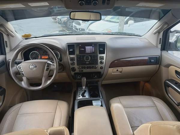 Nissan Armada LE GCC original paint accident free excellent condition