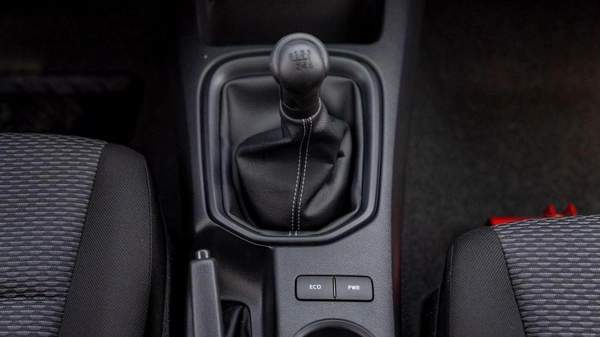 Toyota Hilux HILUX 2.4L MED OPTION DIESEL 2024