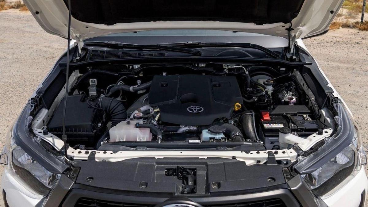 Toyota Hilux HILUX 2.4L MED OPTION DIESEL 2024-19-19