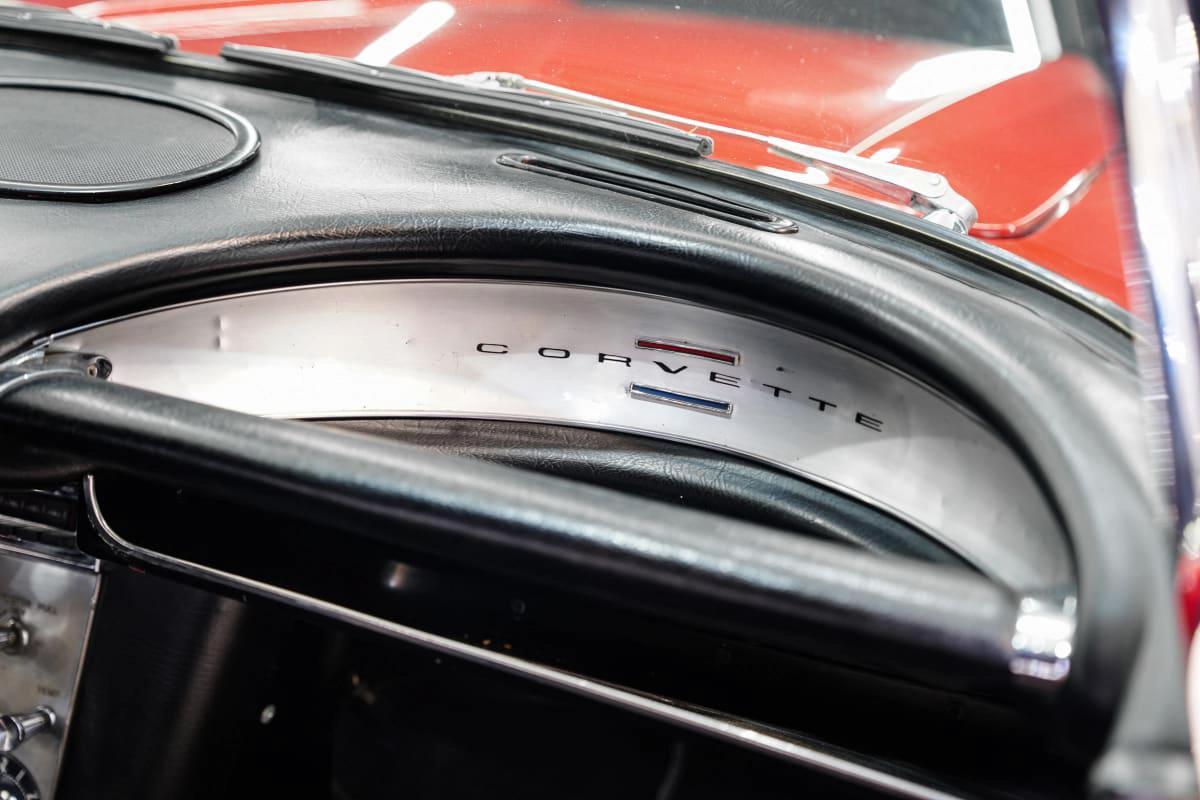 Chevrolet Corvette-10-10