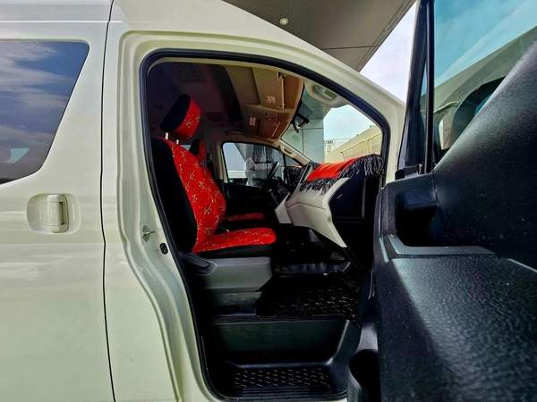 Toyota Hiace GL PASSENGER/ PATROL MANUAL/ 3.5 V6/ LOW MILEAGE