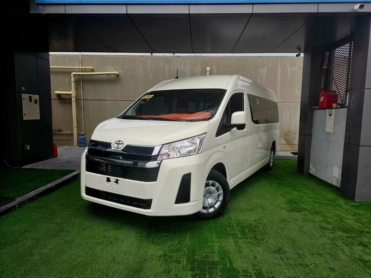 Toyota Hiace GL PASSENGER/ PATROL MANUAL/ 3.5 V6/ LOW MILEAGE-0-0